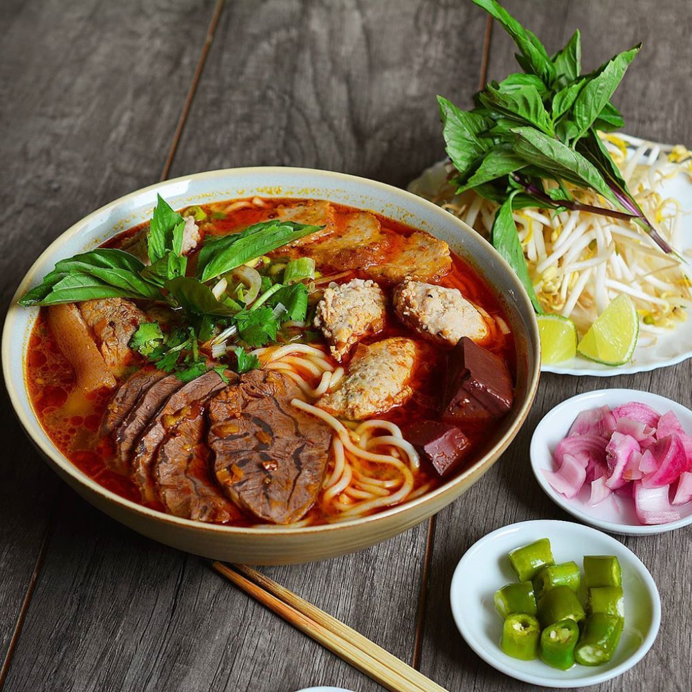 Bún Bò Huế – Hương Vị Đậm Đà Của Xứ Kinh Kỳ