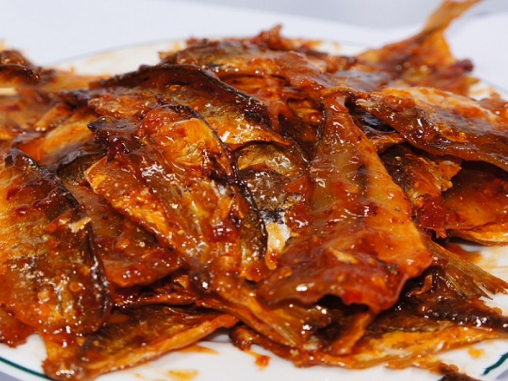 2. Khô Cá Xương Xanh Rim Mặn Ngọt