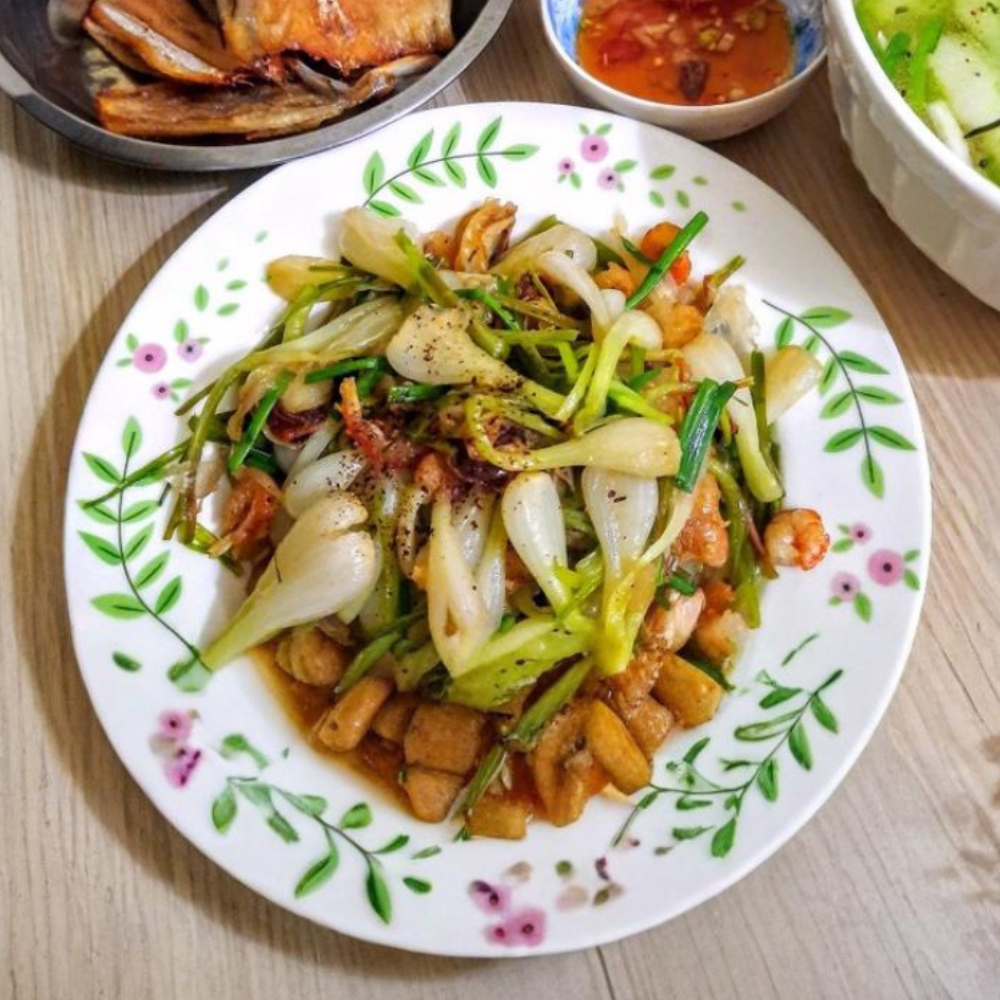 Tôm Khô Xào Củ Kiệu - Gợi Ý Món Ăn Ngày Tết Đậm Đà