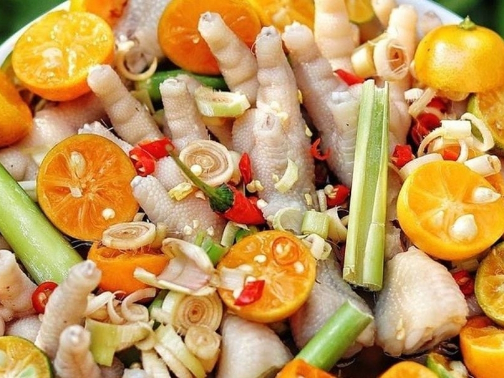 Chân gà ngâm sả tắc