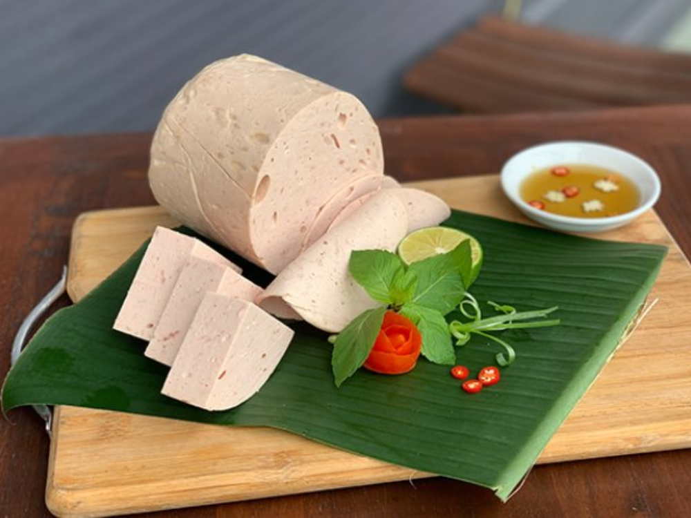 Vì sao cần kiểm tra chả lụa?